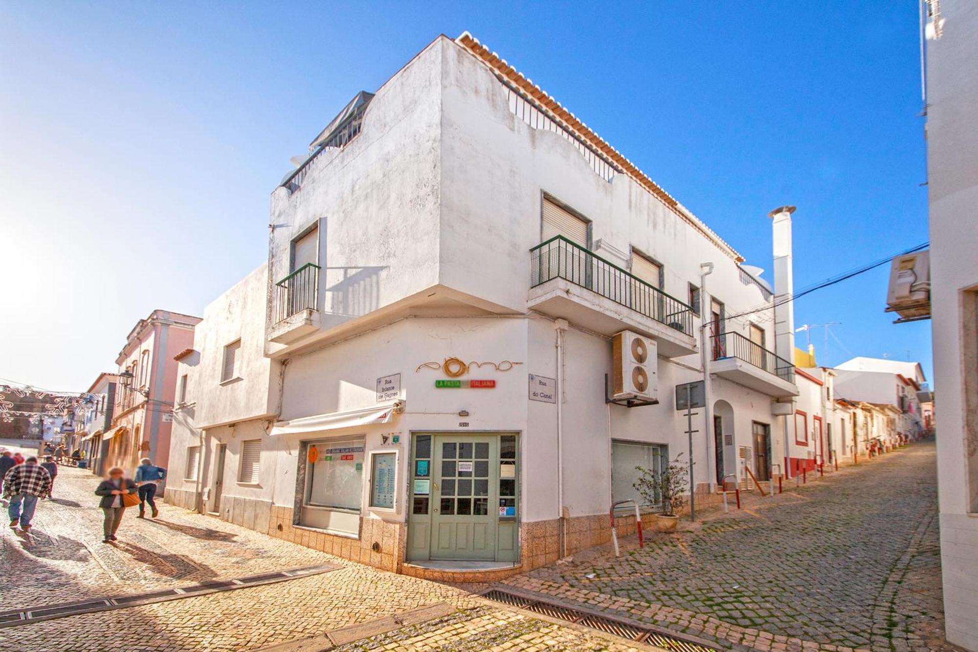 A13 - Channel Street Apartment *